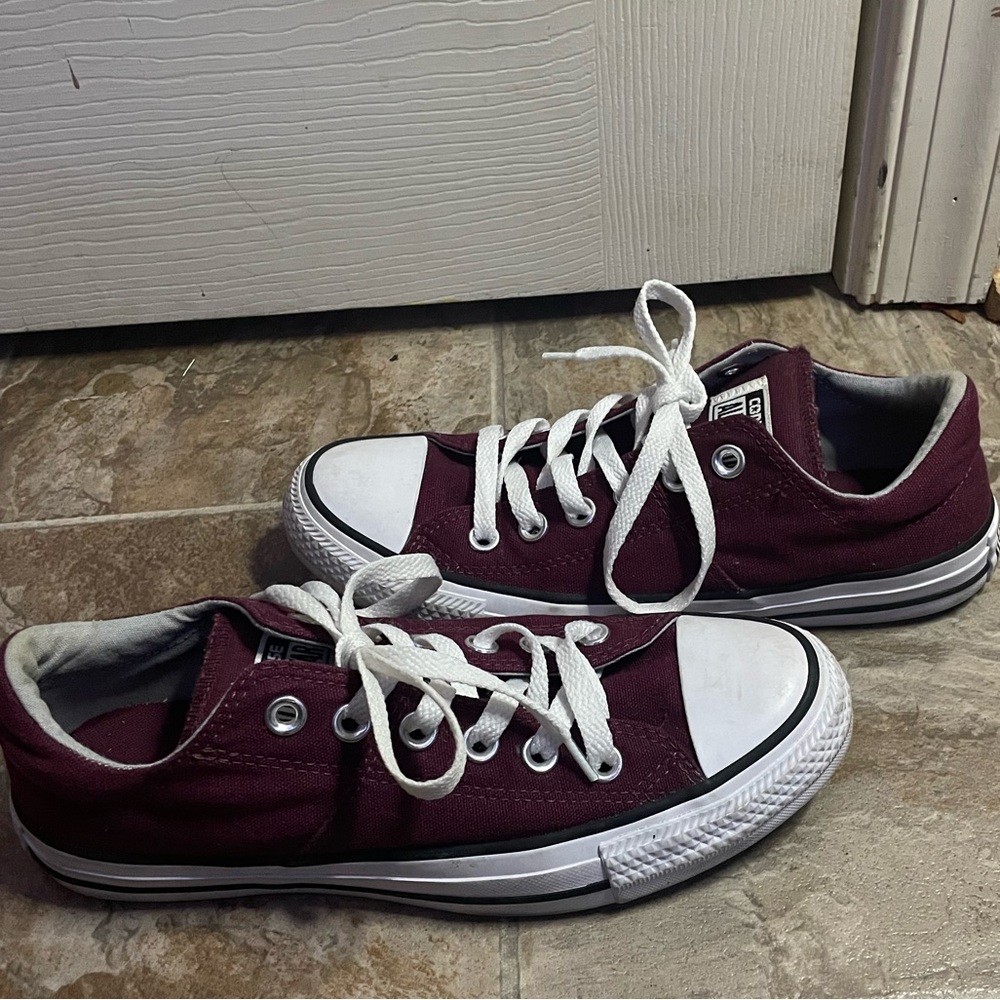 All star chuck Taylor’s madison maroon